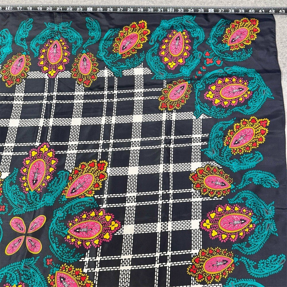 Diane von Furstenberg Scarf 100% Silk Womens Multicolor Paisley Square 42x42 - Picture 8 of 8
